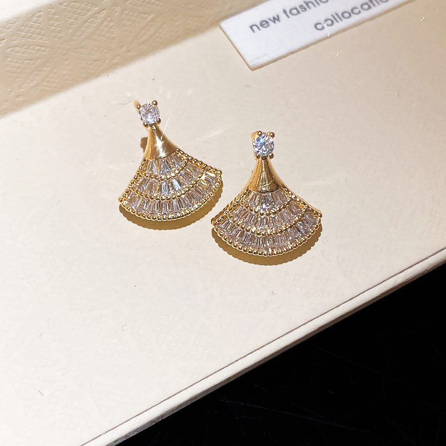 Zircon Fan Shaped Casual Simple Elegant Light Luxury Ear Clip