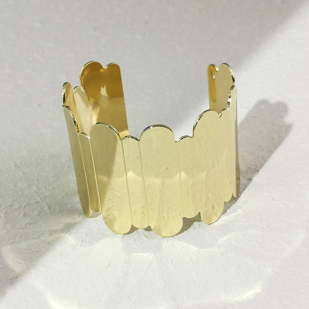 Exaggerated Metal Wide Female Temperament Cloud Bracelet