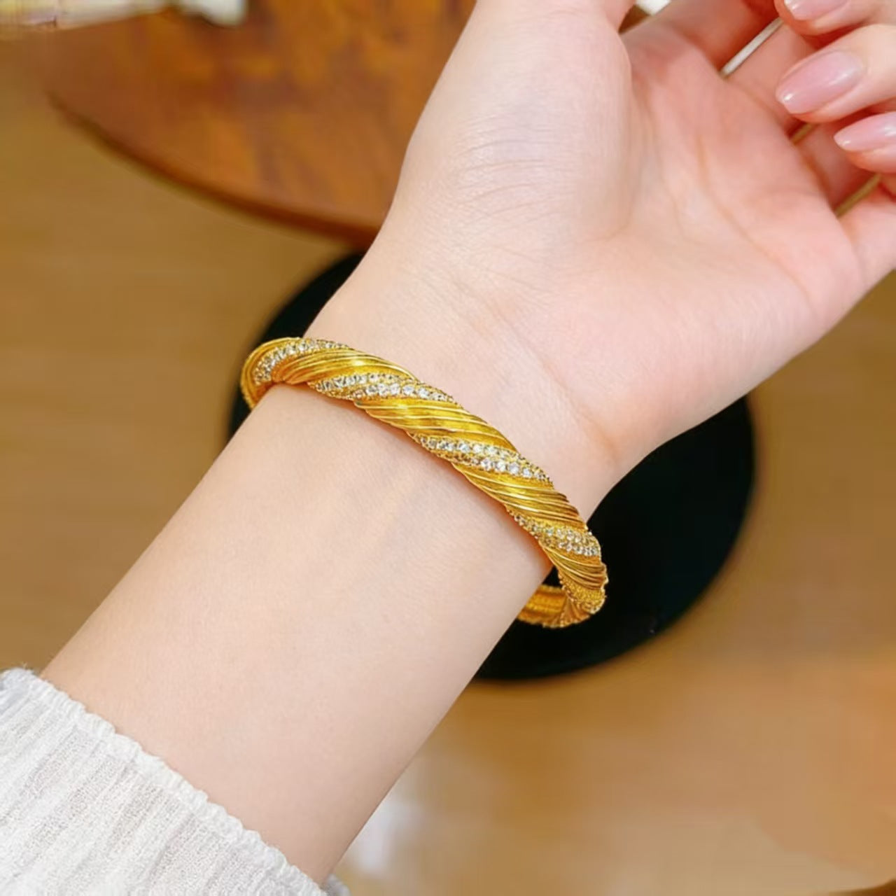 Ancient Style Alluvial Gold Rotating Twist Diamond Female Minority Fashion Bracelets