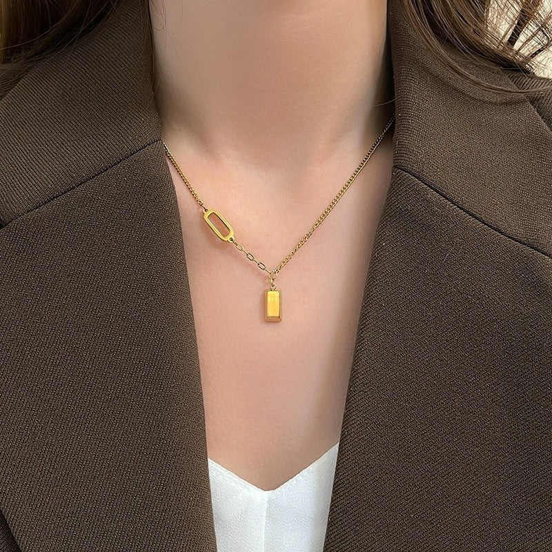 Women's Luxury Minority Titanium Steel No Fading Necklace