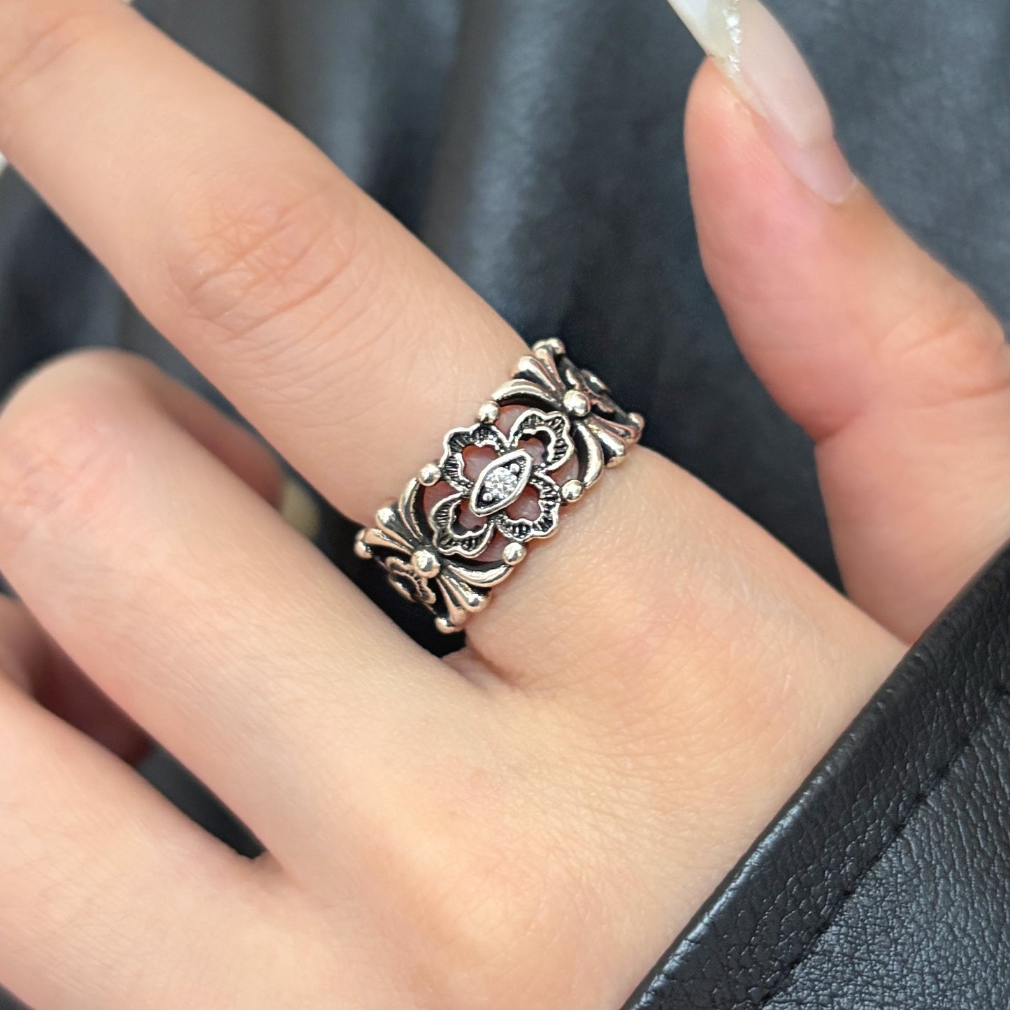 Hollow Carved Female Light Luxury High Sense Index Finger Niche Ring