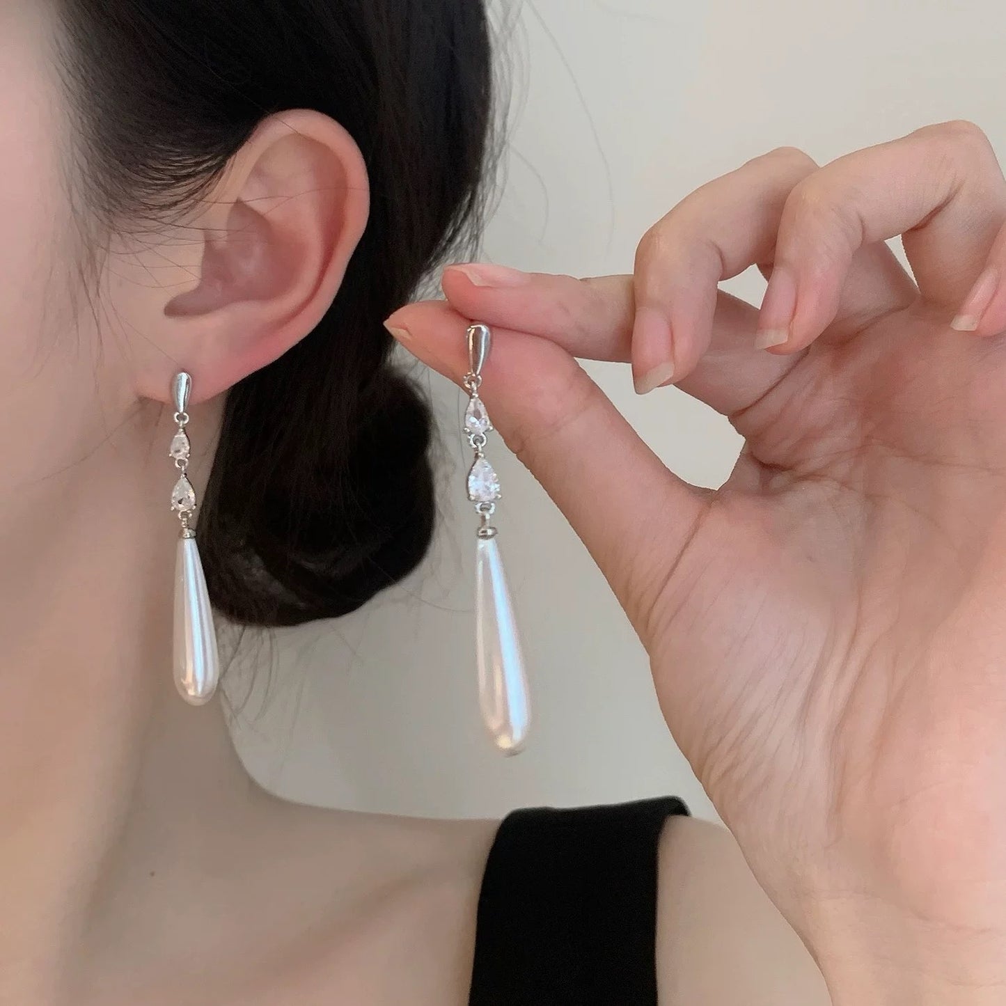 Women's Exquisite Bow Tassel Mosquito Coil Earless Light Luxury Minority Ear Clip