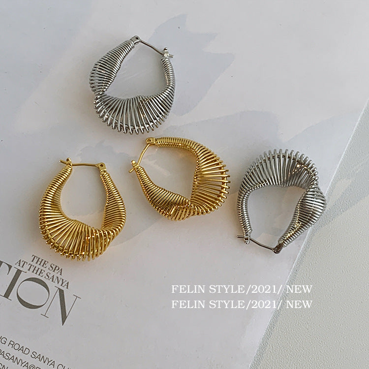 Women's Exaggerated Metallic Twisted Ear Clip Geometric Coil Line Earrings