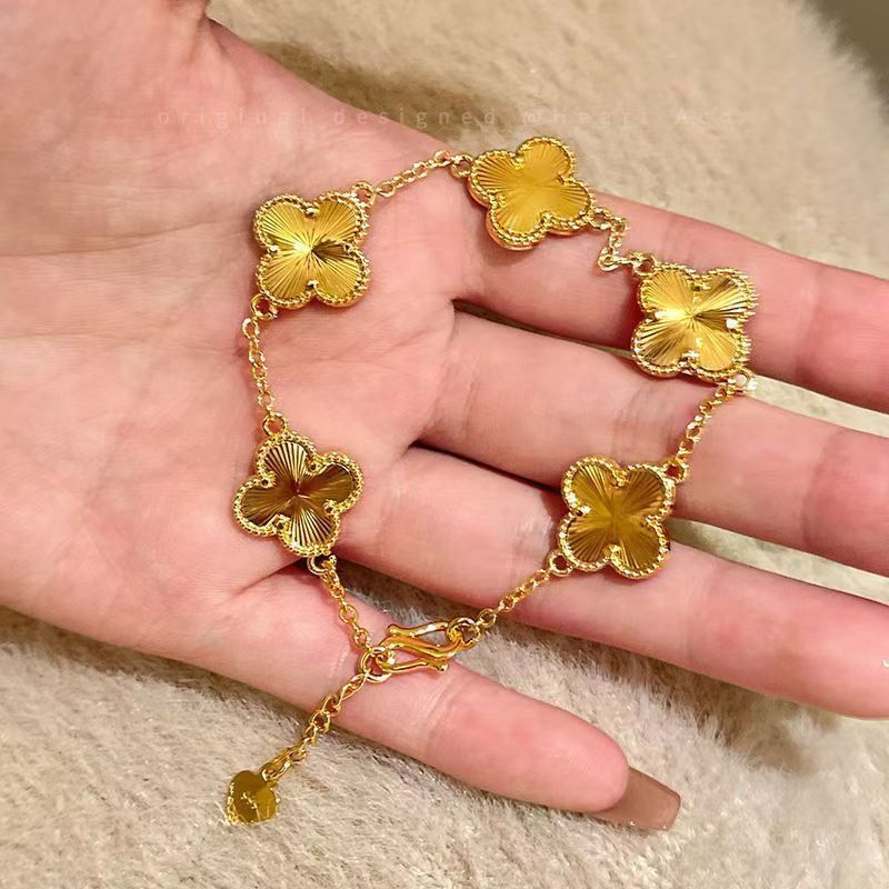 Women's Good-looking Clover For Light Luxury Minority Exquisite Temperament Bracelet