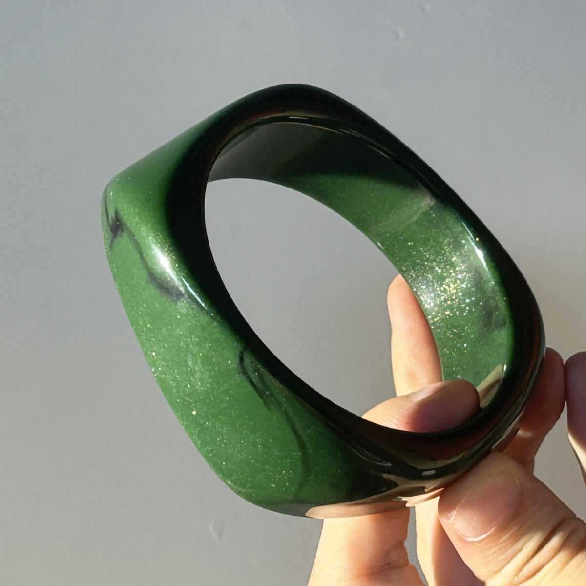 Women's Irregular Blooming Resin Curved Girlfriends Bracelet