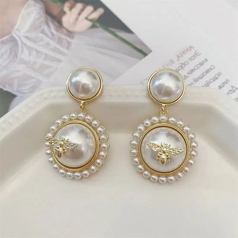 Women's Classic Style Trendy Niche Design Light Luxury Stud Earrings
