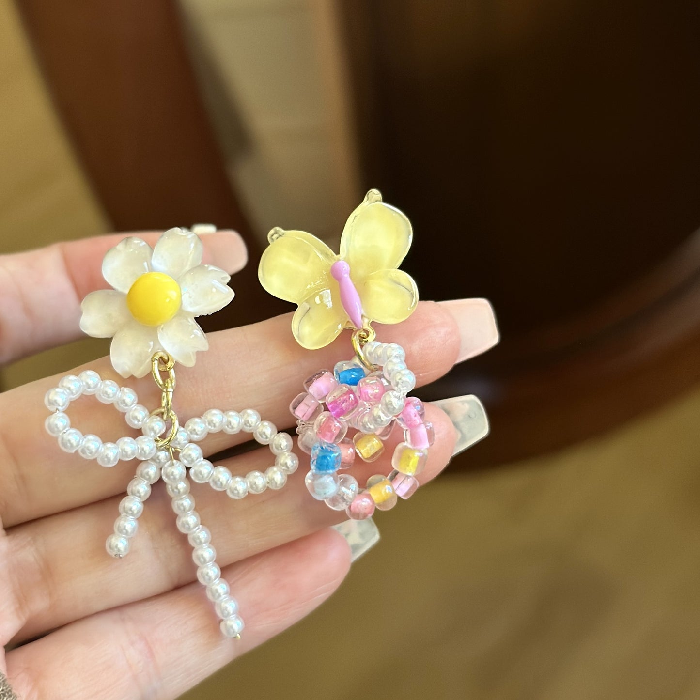 Beaded Flower Yellow Butterfly Asymmetric Design Sense Mosquito Ear Clip