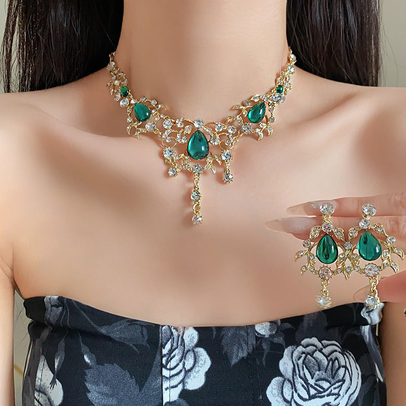 Exaggerated Diamond Leaf Drop Trendy Court Style Temperament Clavicle Necklace