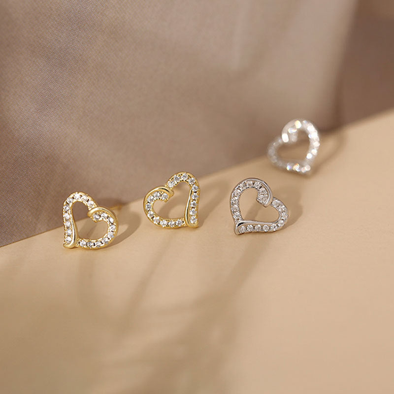 Boucles d'oreilles en strass en forme de coeur simples en diamant en forme de coeur