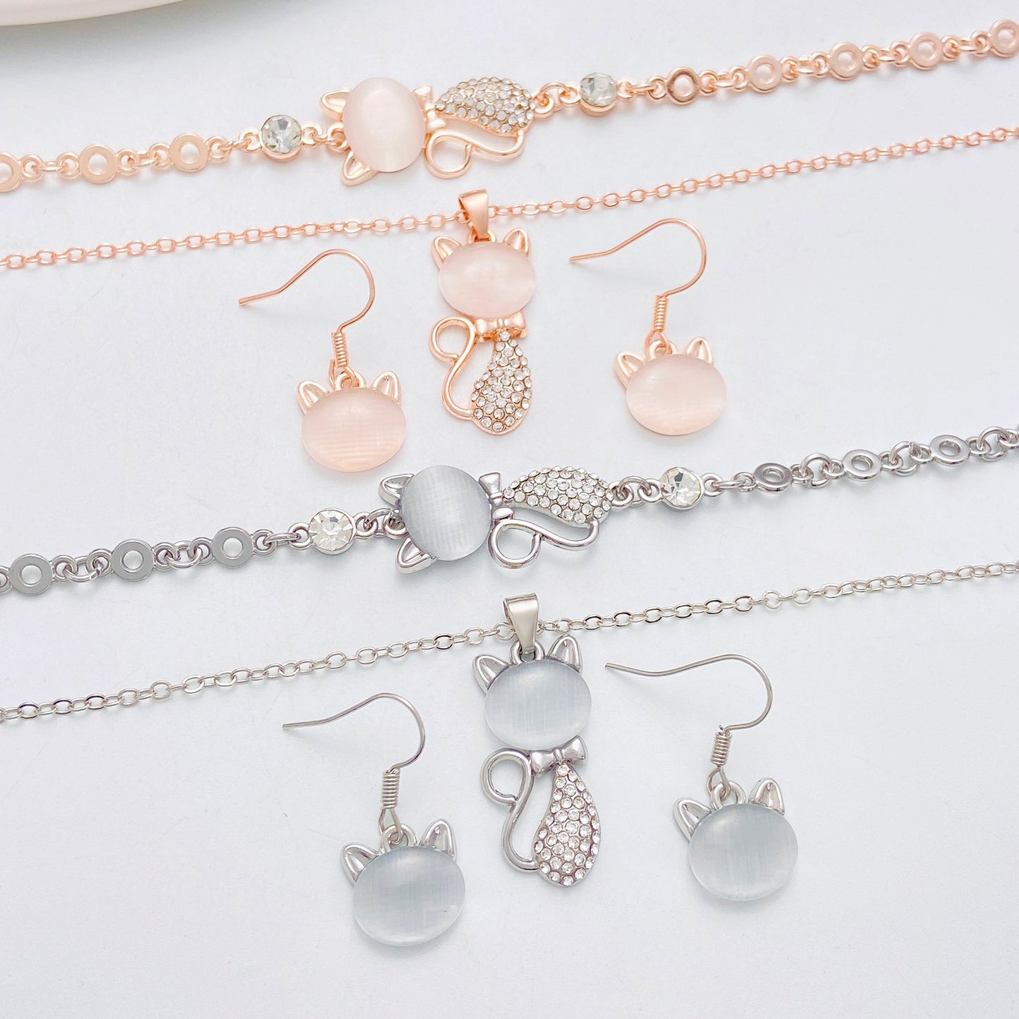 Fashion Design Exquisite Opal Cat Ear Dress Up Bracelets