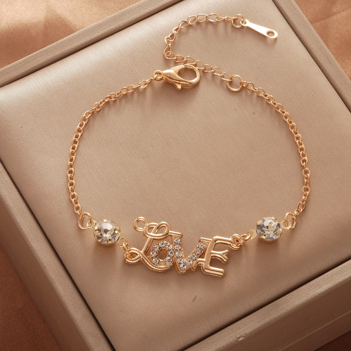 Full Of Diamond Four-leaf Clover Female Bracelets