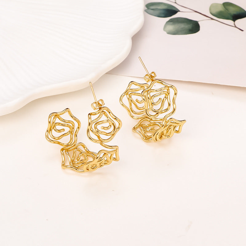 Women's Hollow Flower Shaped Ear Color Retention Earrings