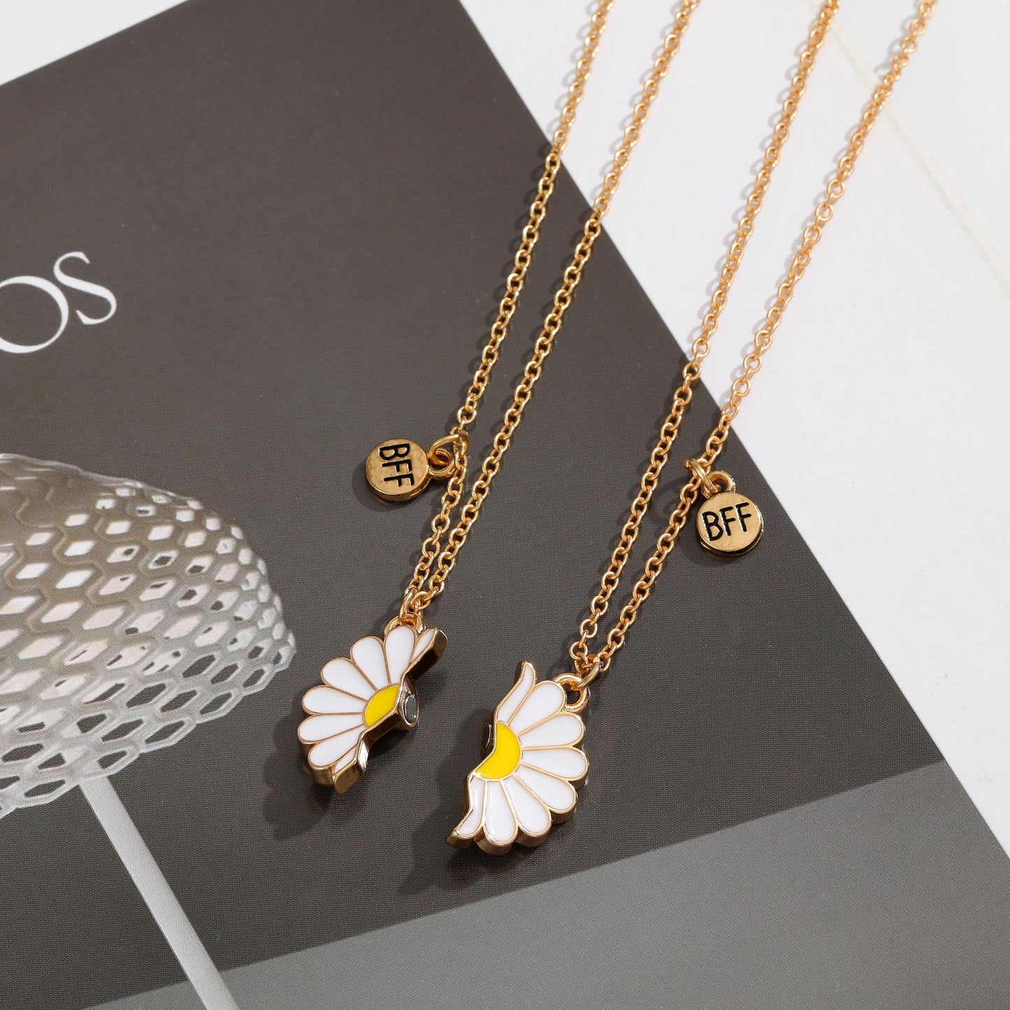 Flower Magnetic Little Daisy Lady's Good Necklace