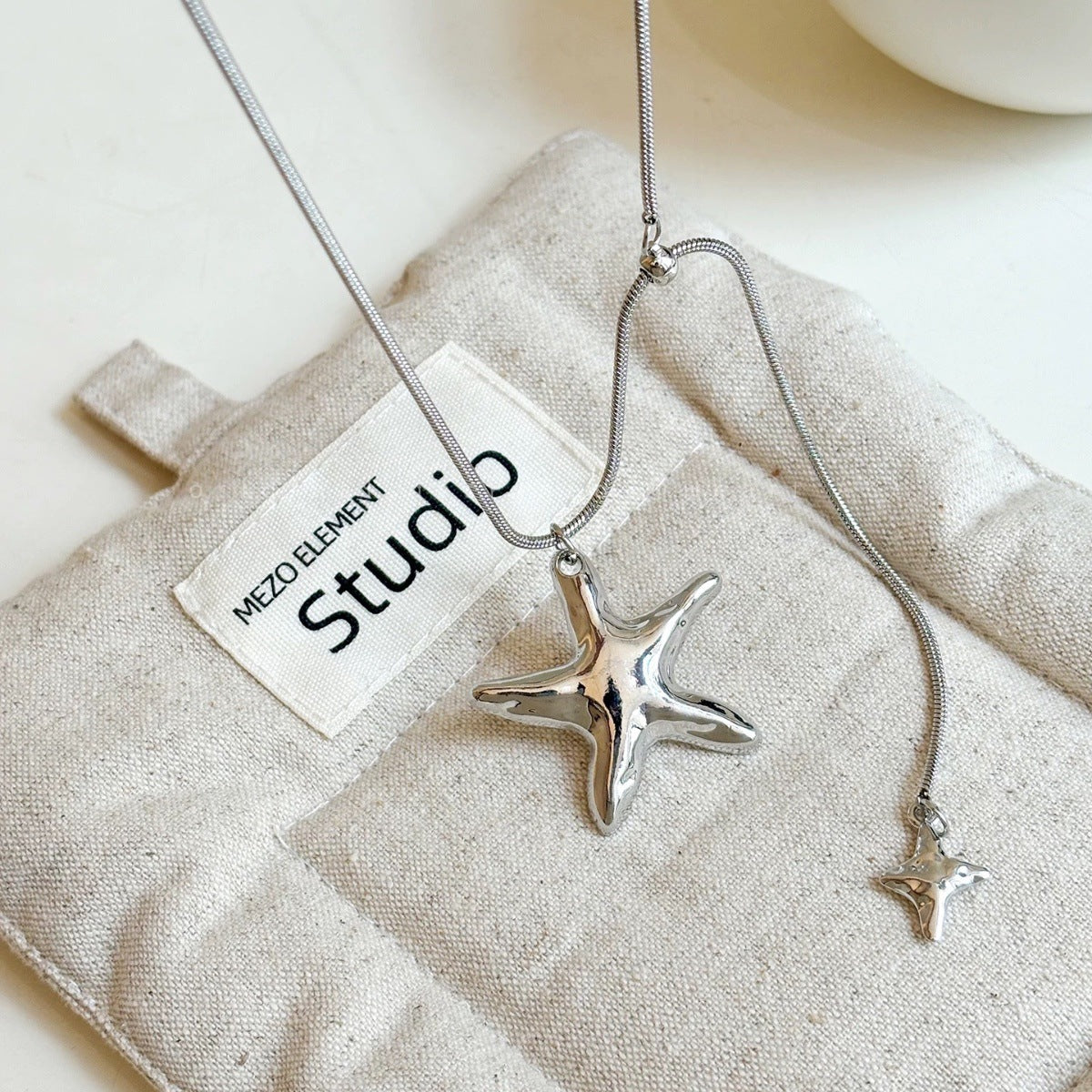 Women's Metal Light Luxury High-grade Long Pull-out Stars Tassel Pendants