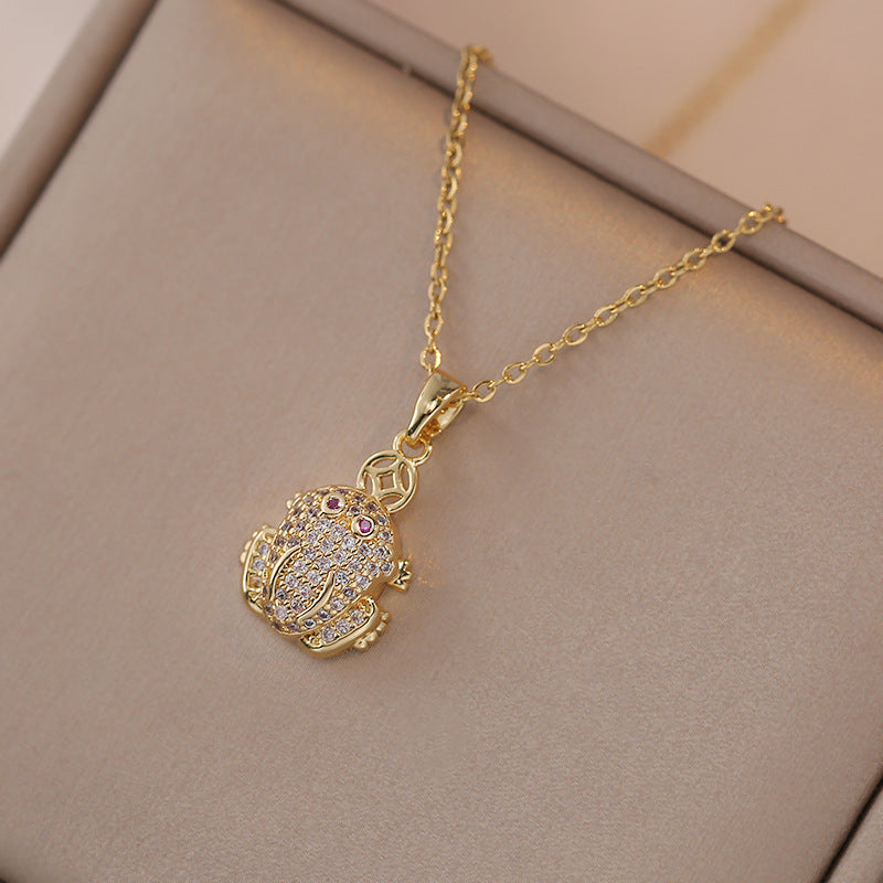 Women's Simple Swallowing Gold Toad Affordable Luxury Fashion Necklaces