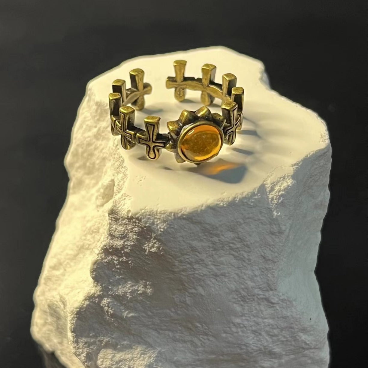 Men's Vintage Black Gold Amber Dragon Gilding Cross Apollo Ring