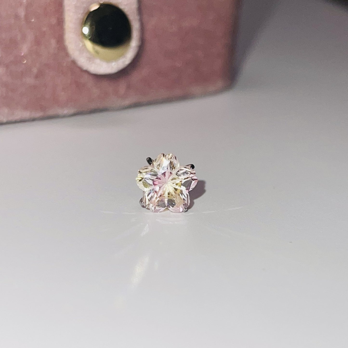 Cutting Flash Zircon Ear Bone Outer Spiral Titanium Steel Diamond Rings