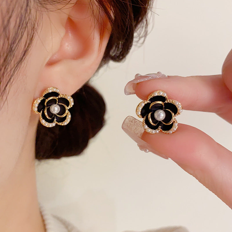 Women's Retro Fashion Black Camellia High-grade Sier Needle Temperament Earrings