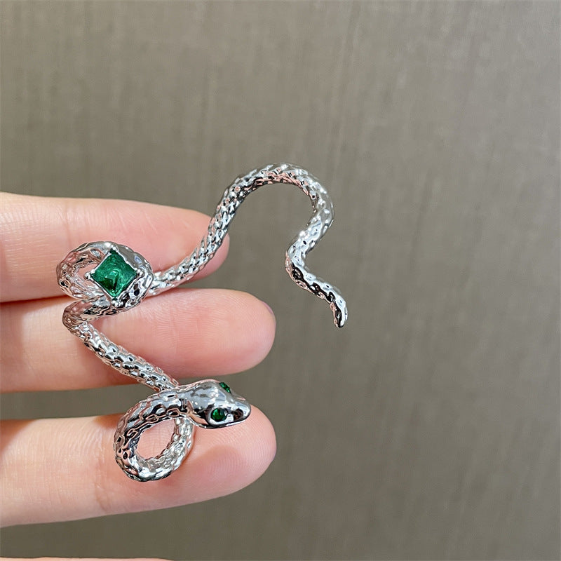 Women's Niche Design Snake-shaped High-grade Earless Unique Bone Clips Simulated Snakes Ear Clip