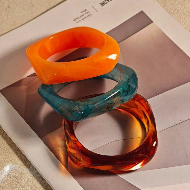Women's Translucent Blooming Resin Round Wide Face High Profile Bracelet