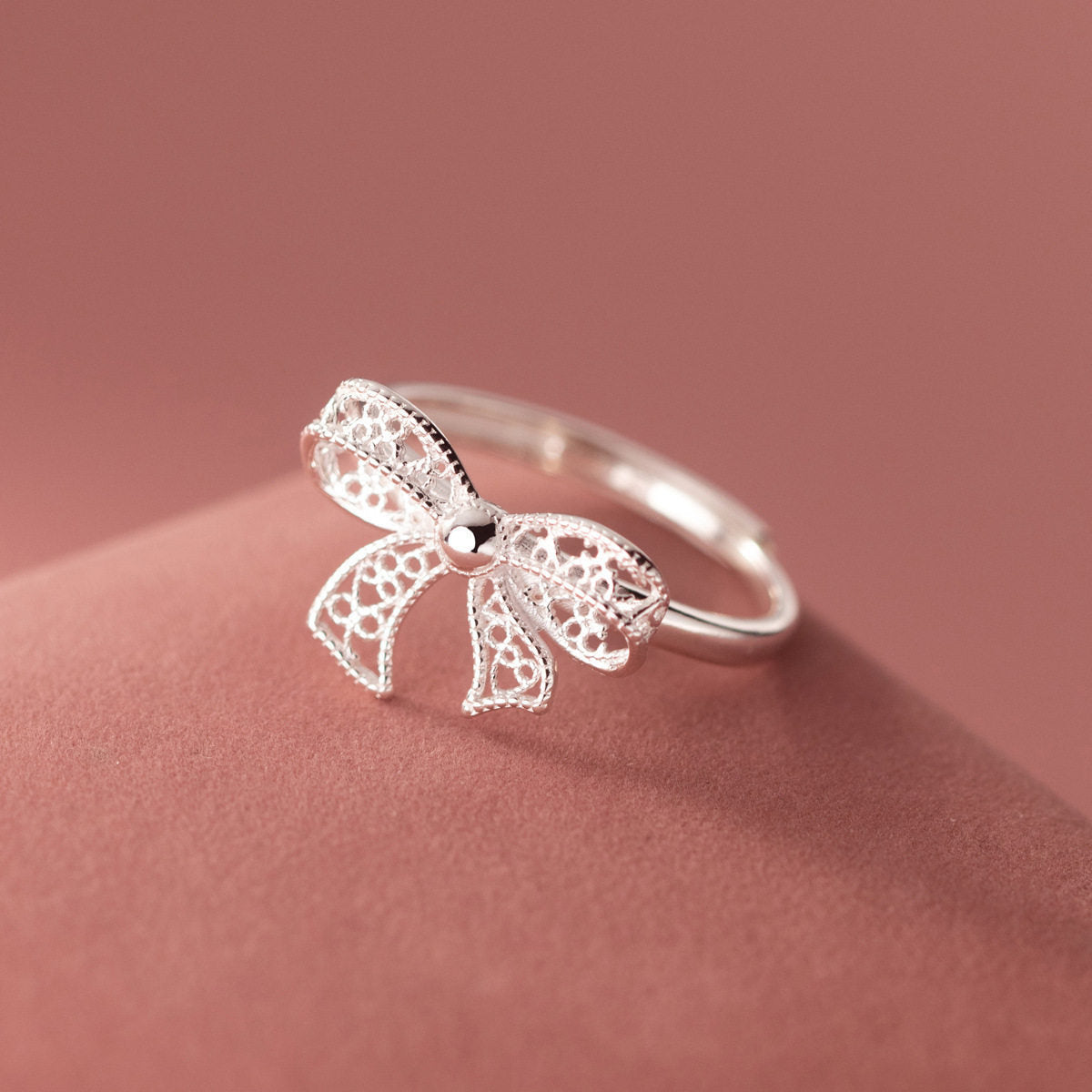 Women's Korean Style Simple Hollow Lace Bow Sweet Rings