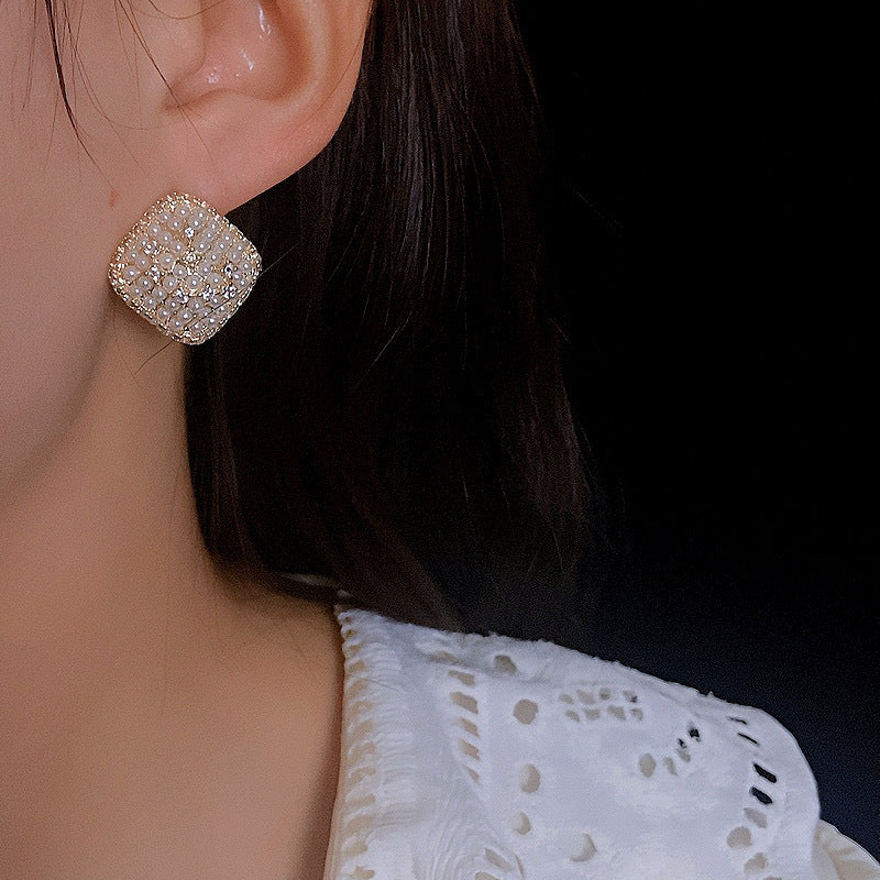 Boucles d'oreilles de haute qualité de style de luxe abordable en perles de diamant