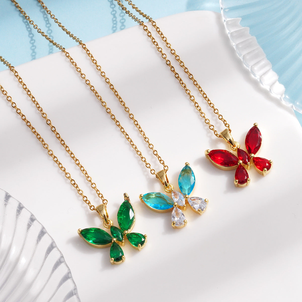 Women's Titanium Steel Simple Elegant Copper Inlaid Zircon Design High-grade Necklaces
