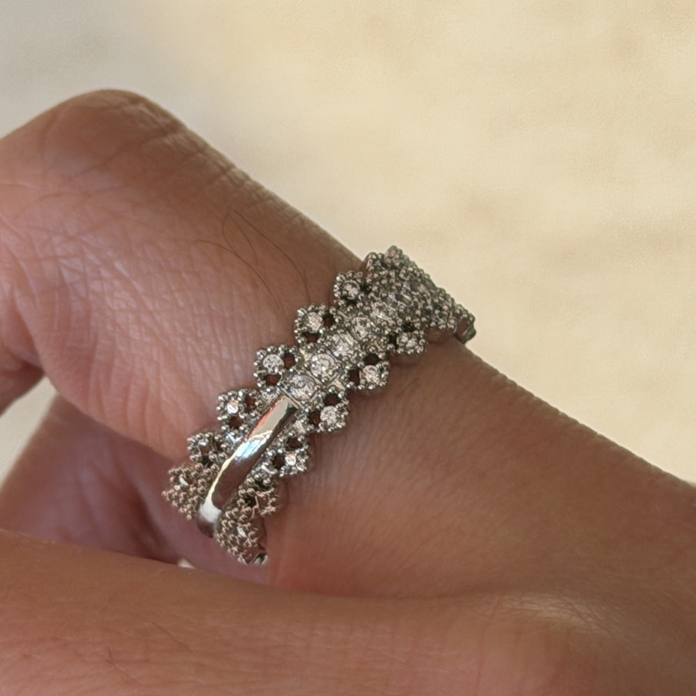 Style Brushed Flower Cutout Zircon High Sense Lace Simple Sweet Ring