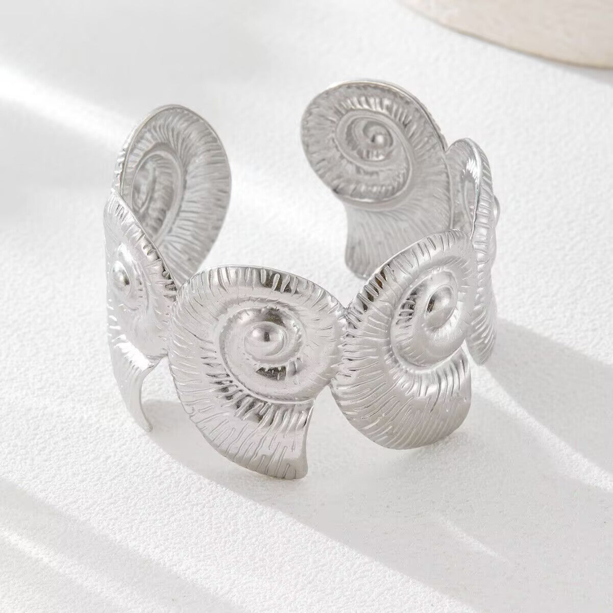 Fashion Design Ocean Style Shell Conch High Sense Golden Bracelets