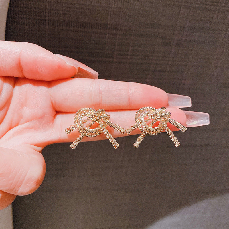 Trendy Lady's Commuter Style Sier Pin Earrings