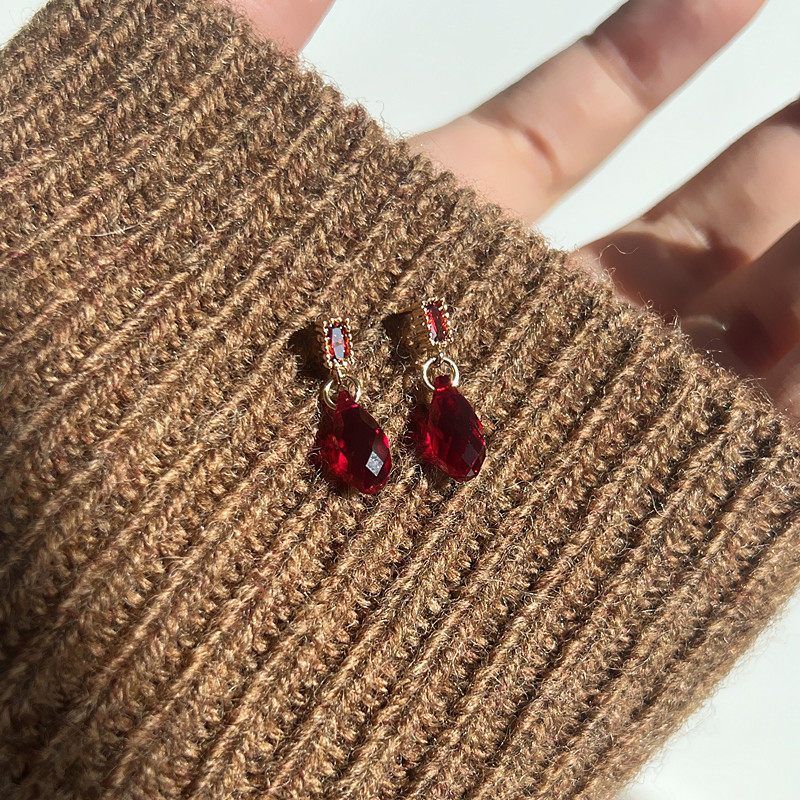 French Retro Red Water Drop Design Female Temperament Earrings