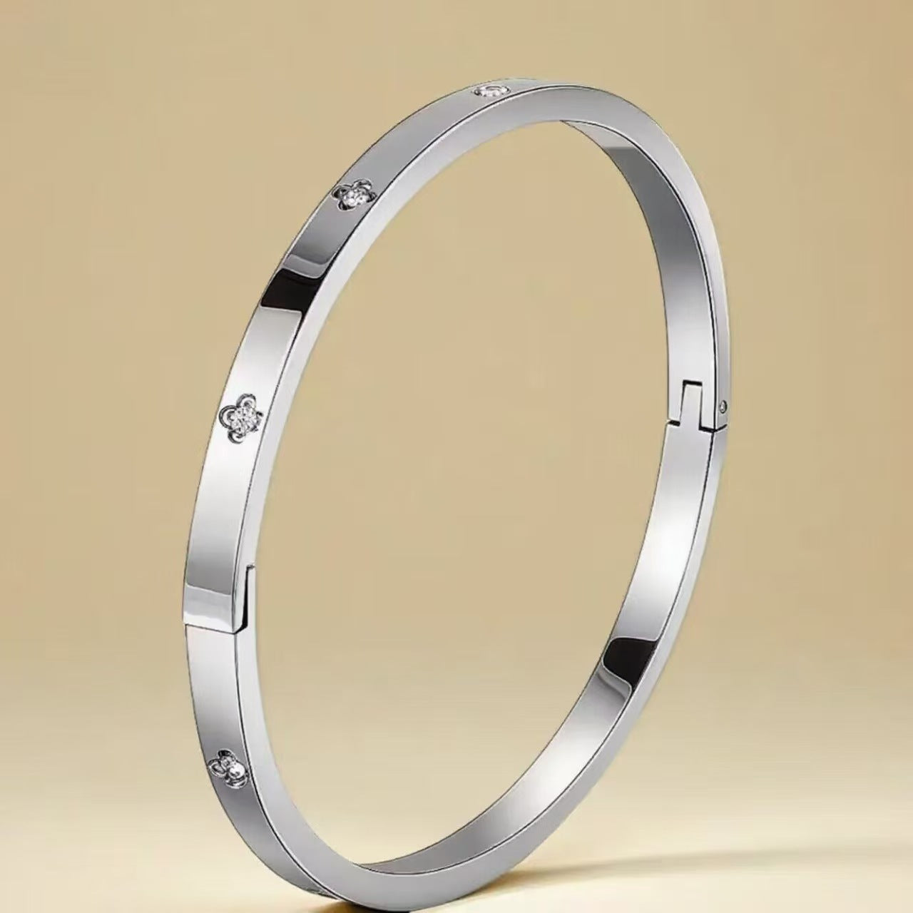 Innovative Stainless Steel Titanium Fashion Gold-plated Bracelets