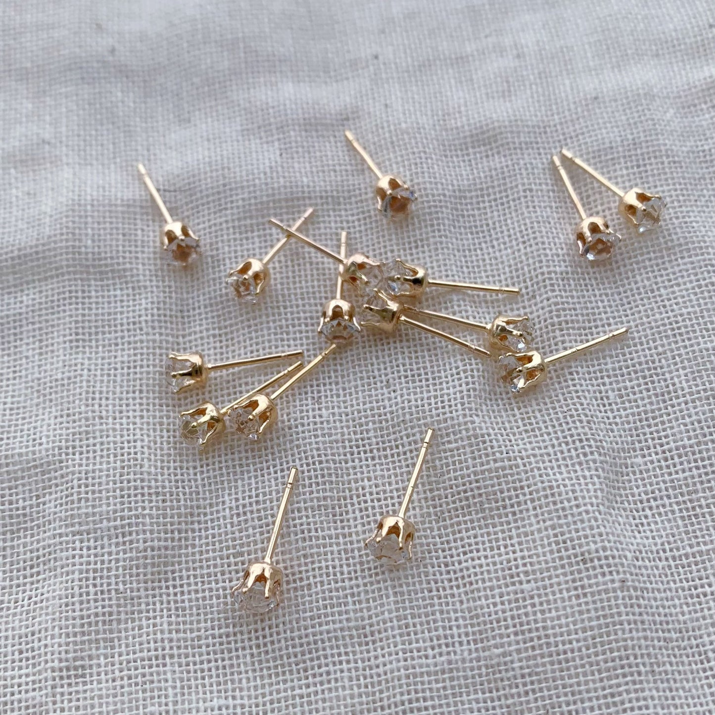 Women's Zircon Flash Classic Simple Fashion Ear Stud Earrings