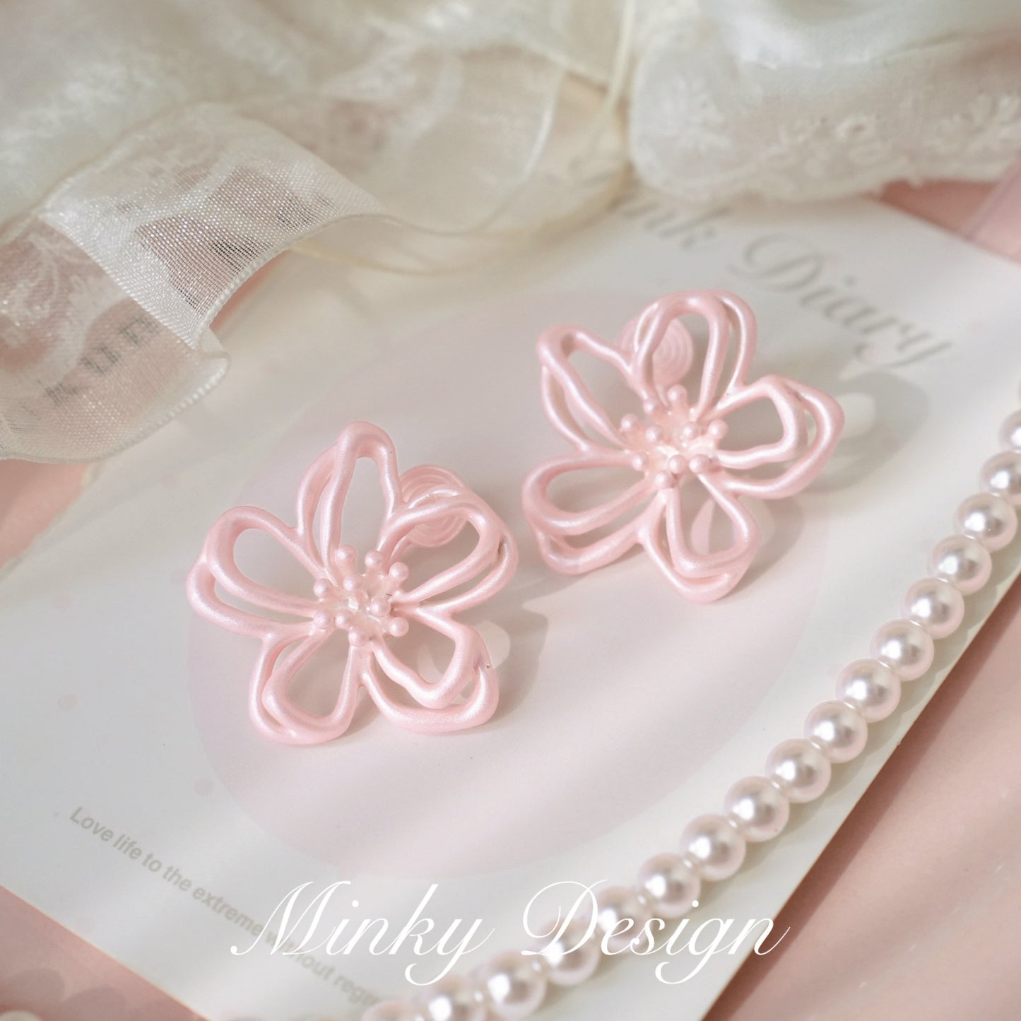 Women's Flower Light Luxury High-grade Unique Design Ear Rings
