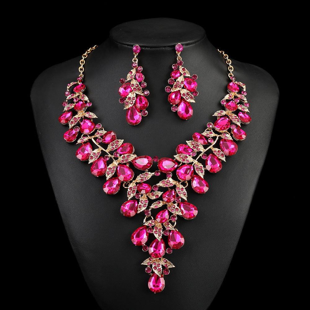 Women's Profile Retro Luxury Crystal Banquet Formal Necklaces