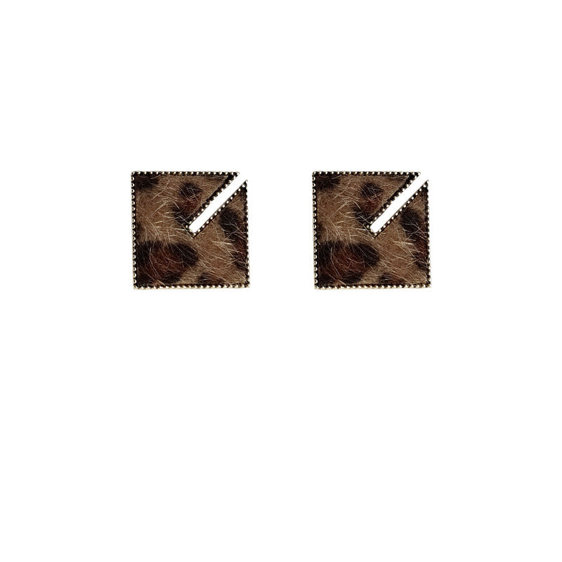 High-grade Sier Needle Leopard Print Square Earrings