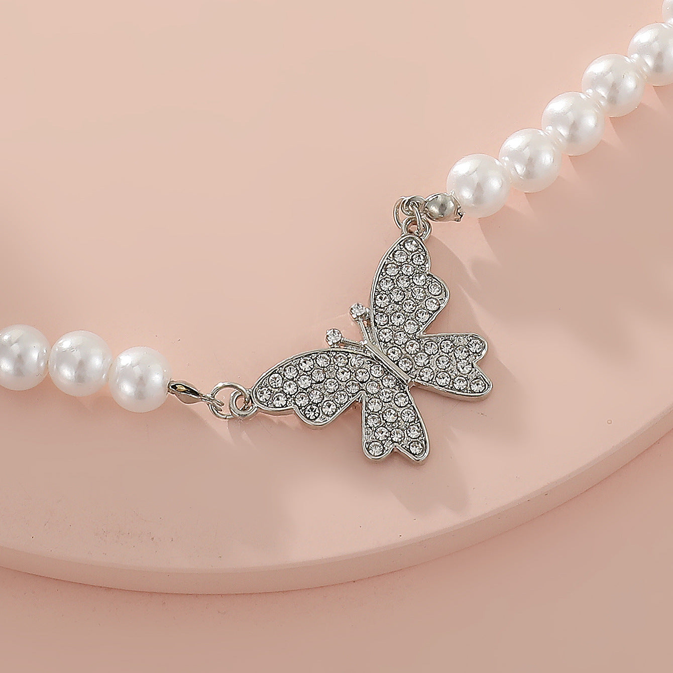 Butterfly Pearl Design Simple And Stylish Personality Necklaces