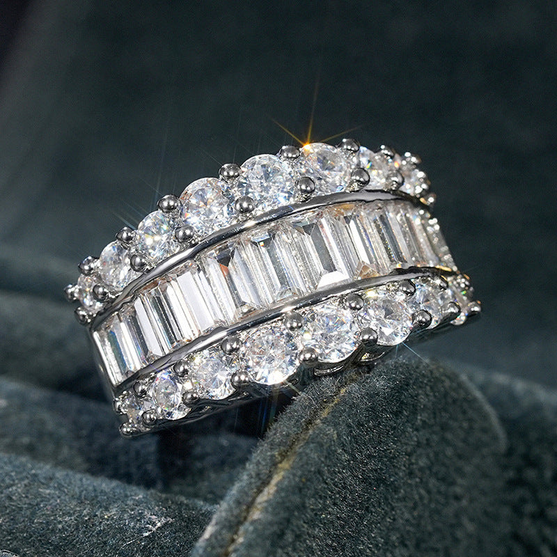 Shi Geometric Arrangement Round Zircon Light Luxury Engagement Rings