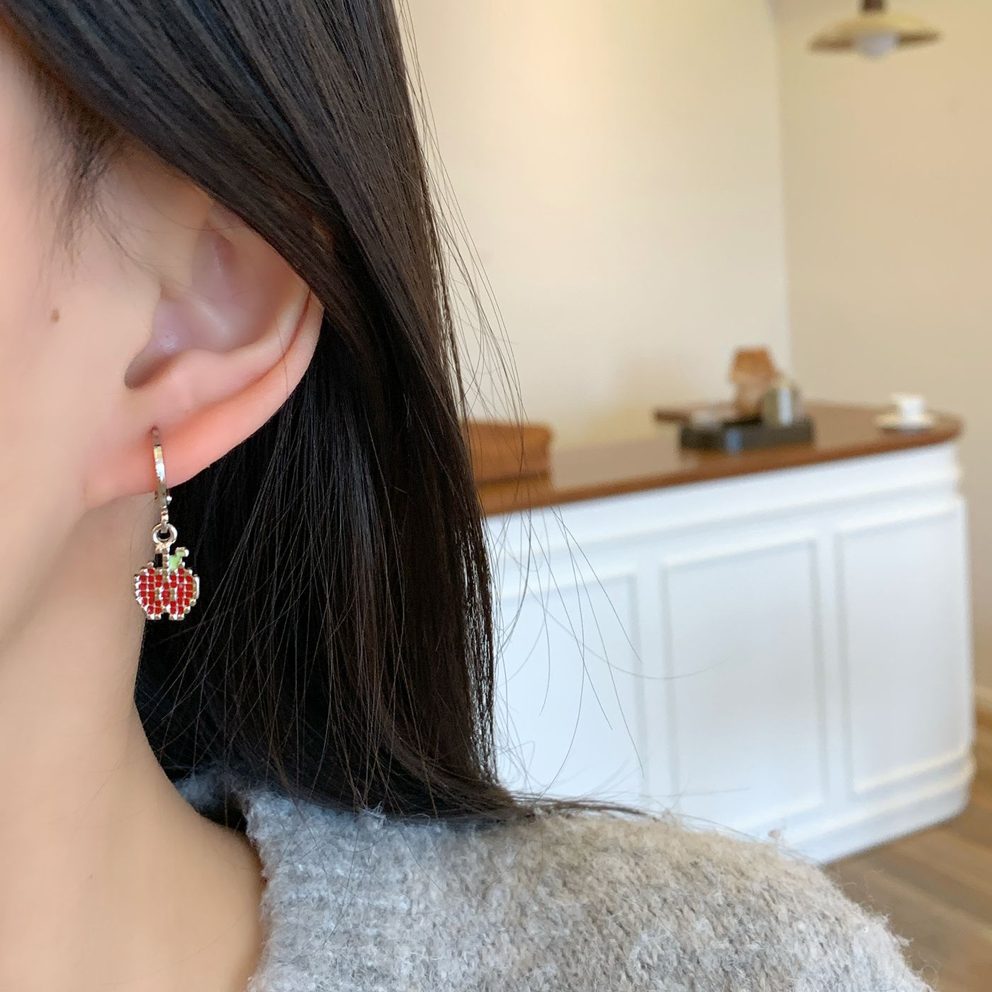 Apple Paradise Clip Suit Female Sweet Cool Exquisite Tassel Earrings