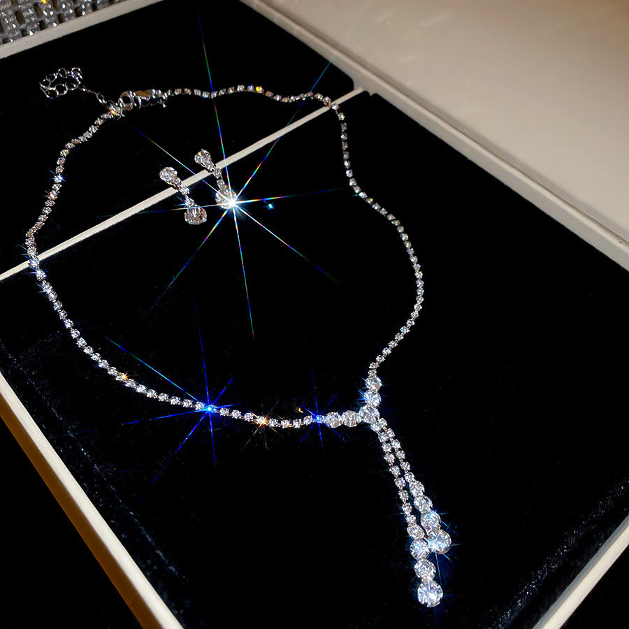 With Diamond Flower Ear Niche Design Clavicle Jewelry Set