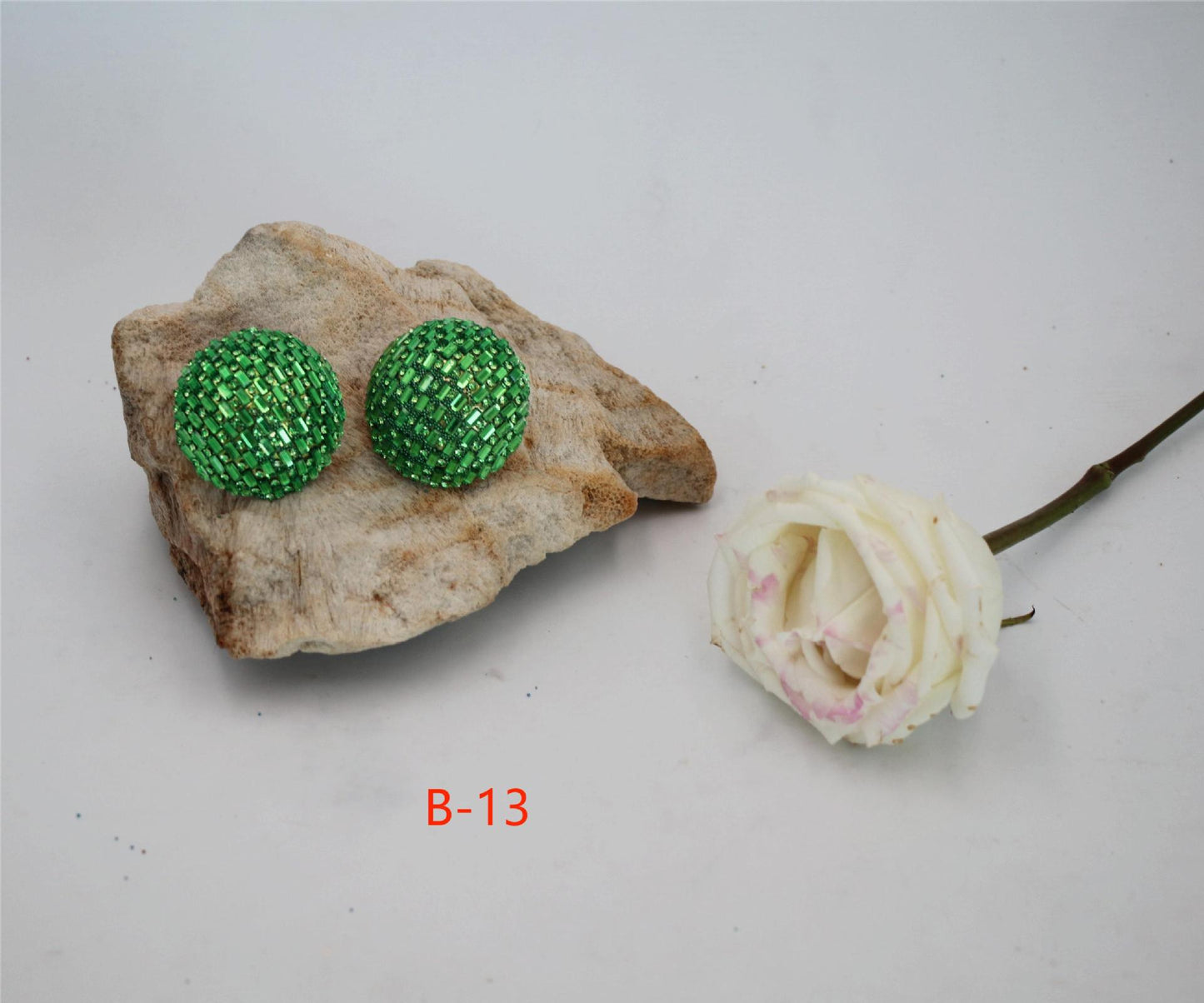 Circle Metal Button Ear Elegant Generous Earrings