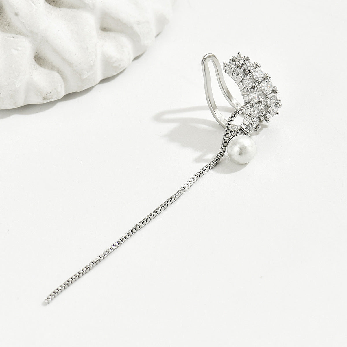Cool Style One-piece Long Chain Tassel Pearl Graceful Personality Ear Clip