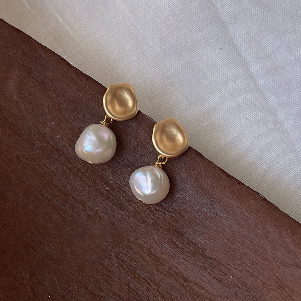 Clip Female Mild Luxury Retro Simple High-grade Matte Earrings