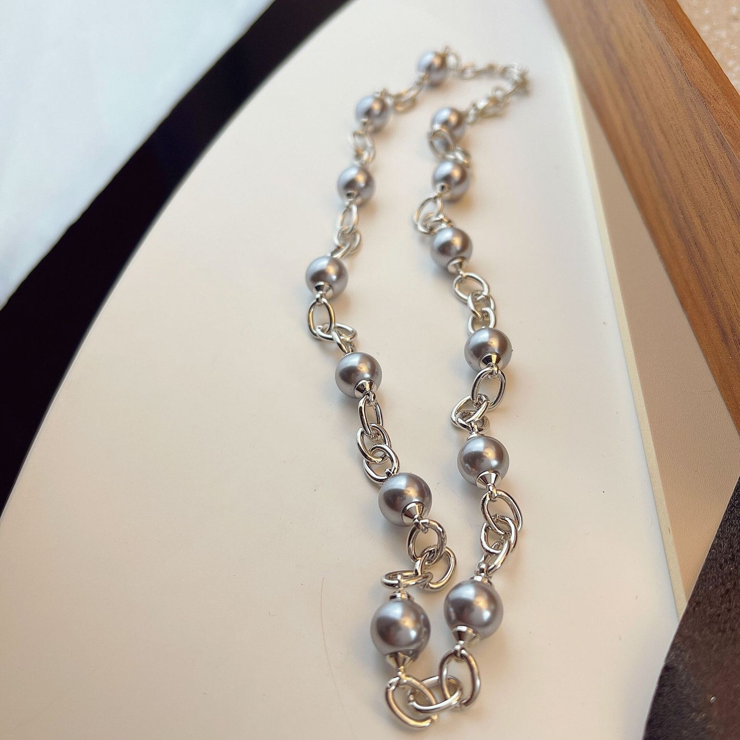 Retro Gray Pearl Chain Temperament Entry Necklaces