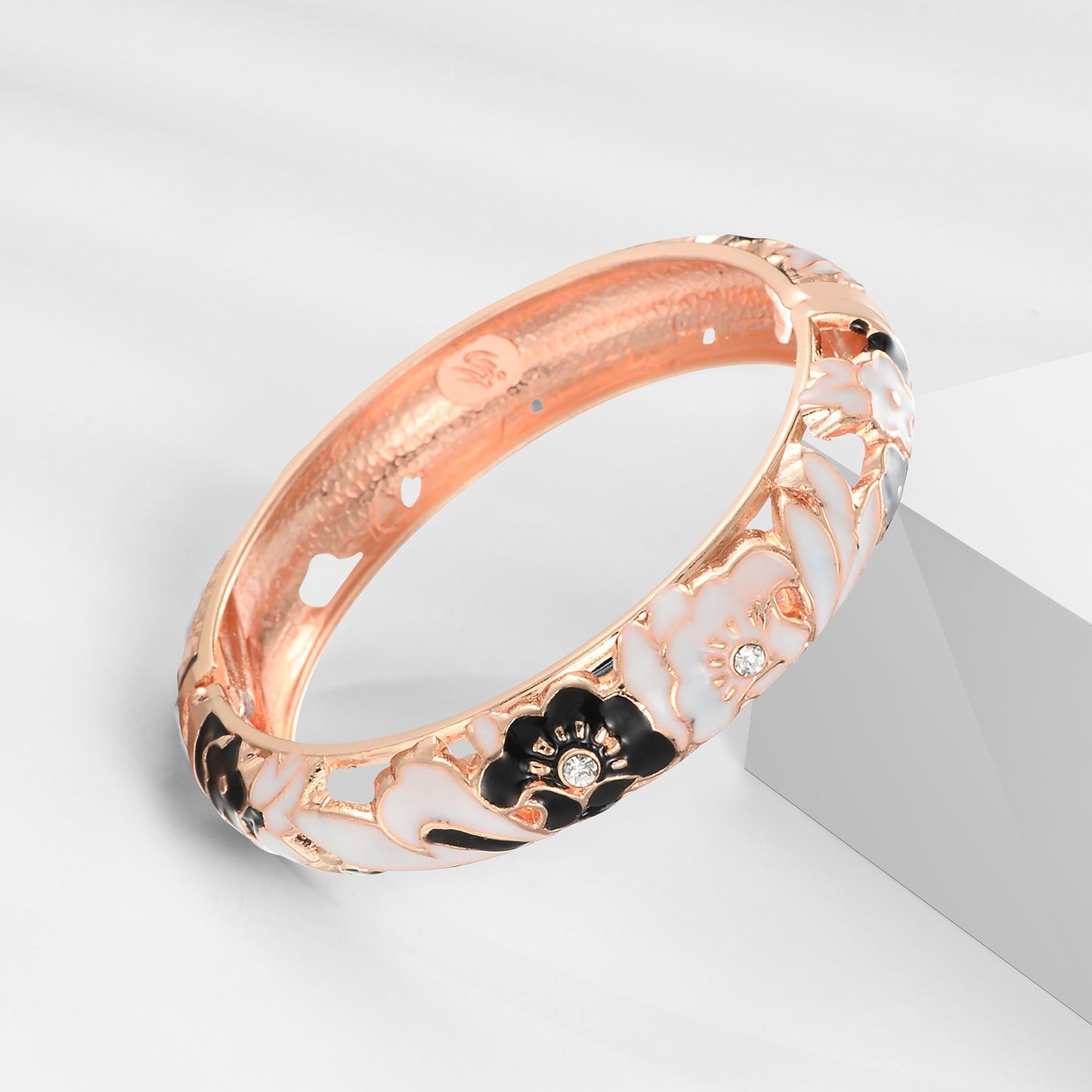 Daily Darcy National Style Creative Black Clover Fashion Bracelet