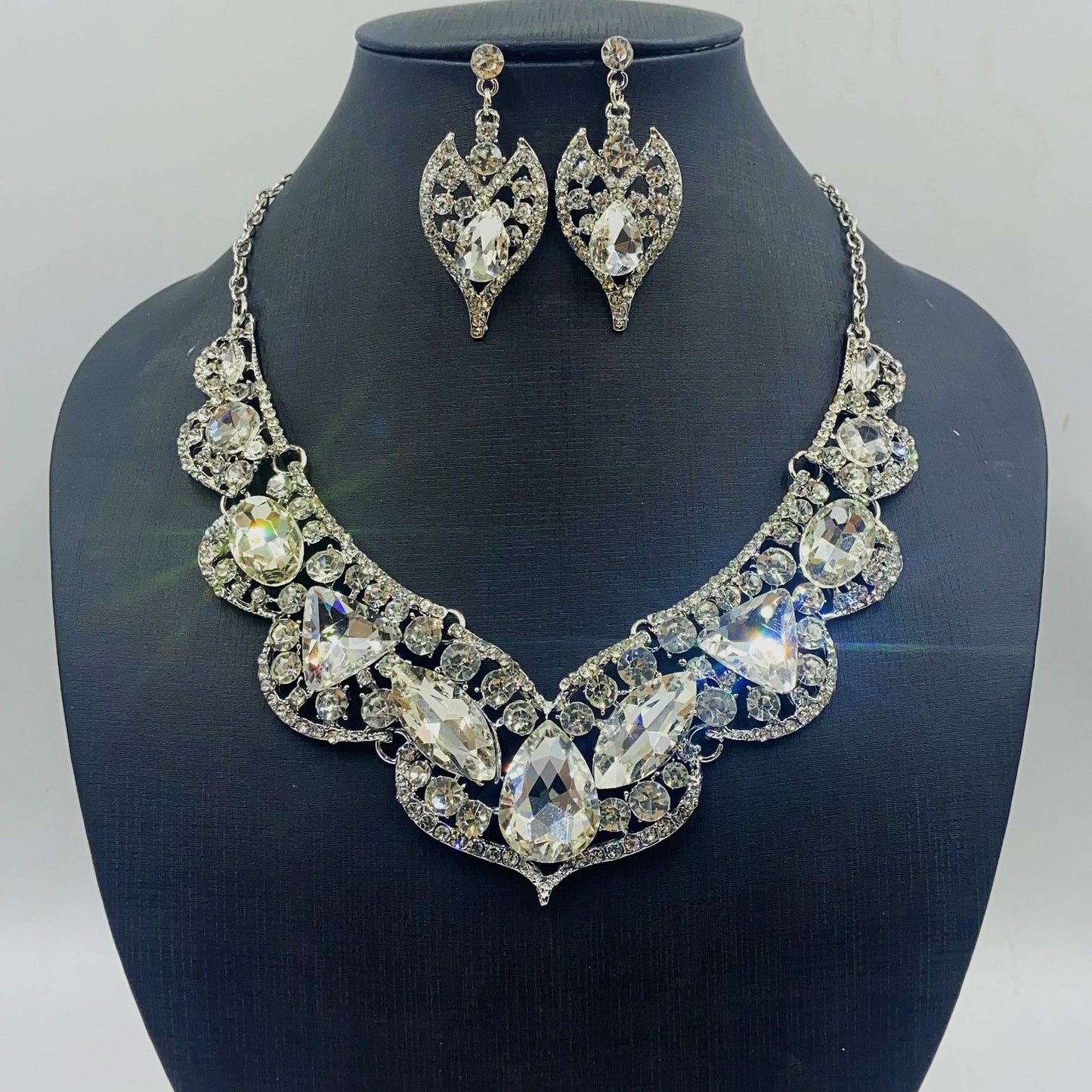 Bride High Profile Retro Suite Temperament Jewelry Set