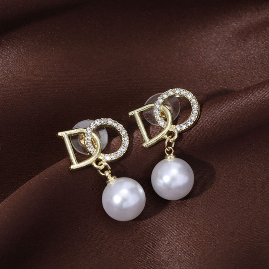 High Sense Diamond Letters Eardrops Popular Fashion Pearl Exquisite Earrings