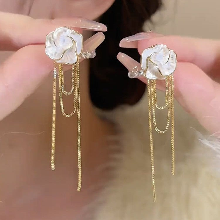 French Style Drip Glazed White Camellia Tassel Design Rings