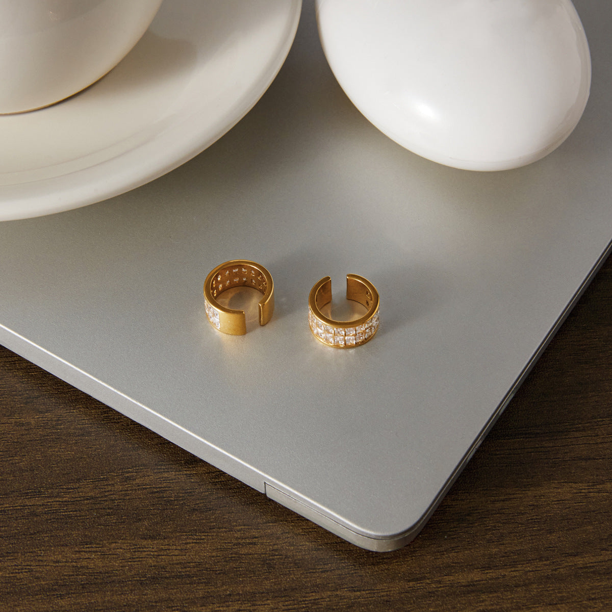 Ding Stainless Steel Zircon Female Niche Ear Clip