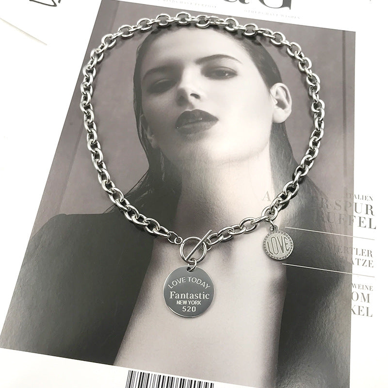 Accessoires Übertriebene Metall-Herz-Anhänger-weibliche Mode-Halsketten